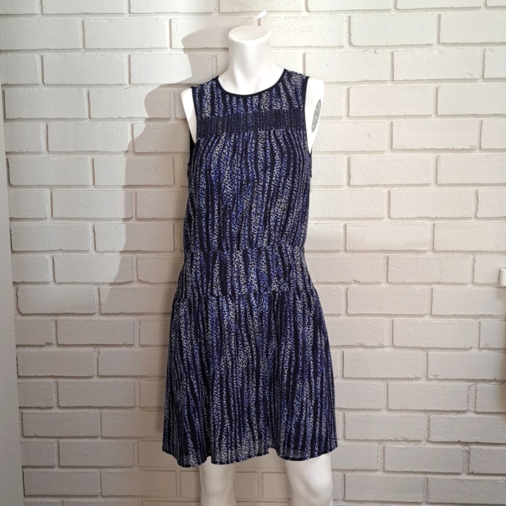 Michael Kors Blue Animal Print Sleeveless Lined Midi Dress. Size 4